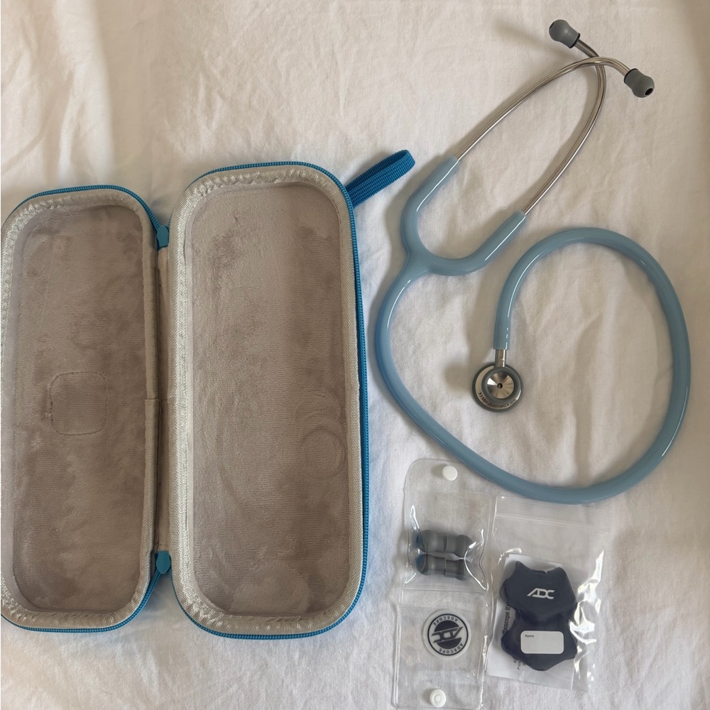 DC Light Blue Neonatal Stethoscope with Carry Case - Picture 3 of 4